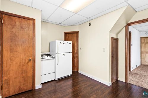 1828 London Rd, Duluth MN 55812-2039 exterior