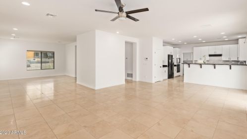 9837 Central Ave, Phoenix AZ 85020-1008 exterior