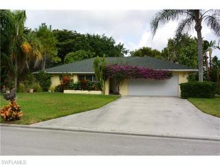 529 Landmark Dr, Naples, FL 34112-5247