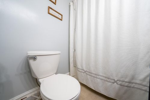 1280 Cornell Rd, Meskegon MI 49441-3834 exterior