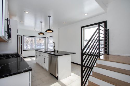 7659 Indiana Ave, Chicago IL 60619-2330 exterior