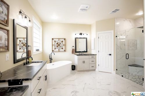 101 Legend Dr, Victoria TX 77904-3854 exterior