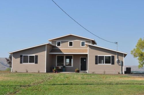 521 State Rte 821, Yakima WA  98901-9319 exterior