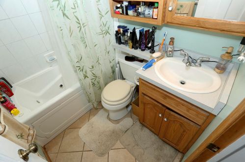 5610 Martin Dr, Milwaukee WI 53208-2534 exterior