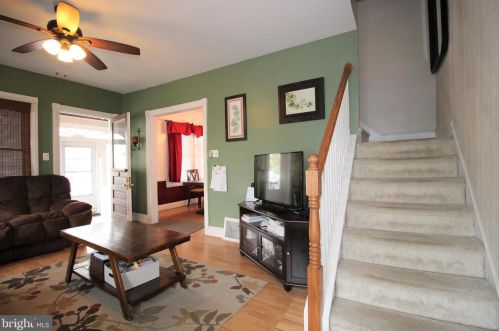 29 Roland Rd, Chester PA 19015-3051 exterior