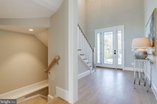 2733 1 St, Arlington VA 22203-2639 exterior