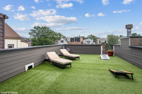 1419 Oakdale Ave, Chicago IL 60657-4118 exterior