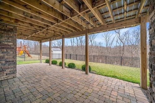 216 Overlook Dr, Pittsburgh PA 15216-1545 exterior