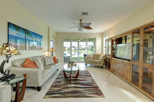 702 Southstar Dr, Fort Pierce FL 34949-9120 exterior