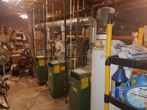 328 Douglas Ave, Providence RI 02908-2518 exterior