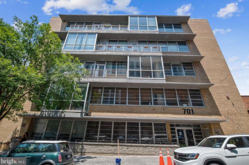 701 Lamont St, Washington DC  20010-1526 exterior