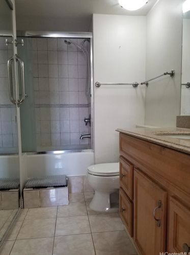 431 Nahua St, Honolulu HI 96815-2963 exterior