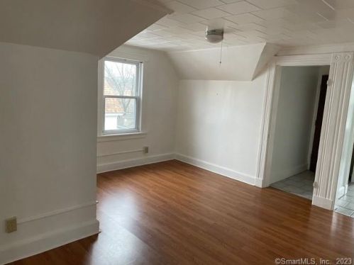 524 Prospect St, Torrington CT 06790-6328 exterior