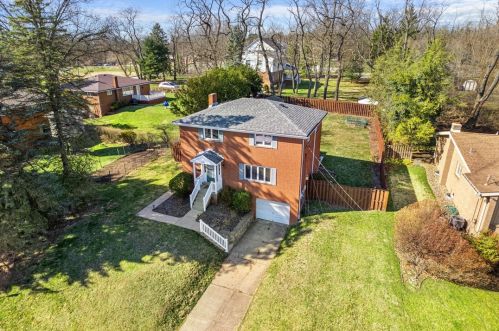 101 Parise Rd, Pittsburgh, PA 15221-4107