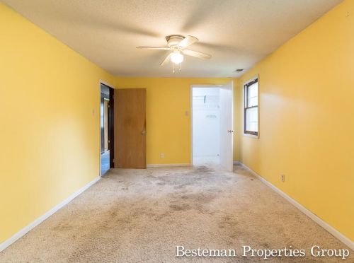 1121 Wilson Ct, Meskegon MI 49441-5150 exterior