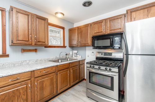 820 91st St, Milwaukee WI  53214-2845 exterior