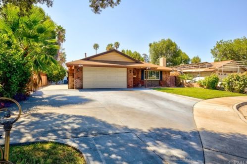 7340 Orchard St, Riverside, CA 92504-3931