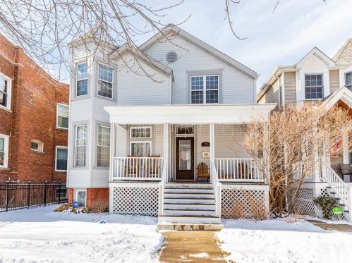 3852 Central Park Ave, Chicago, IL 60618-4103