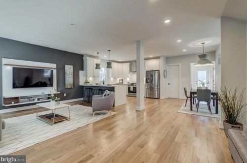 2718 17th St, Washington DC 20003-3123 exterior