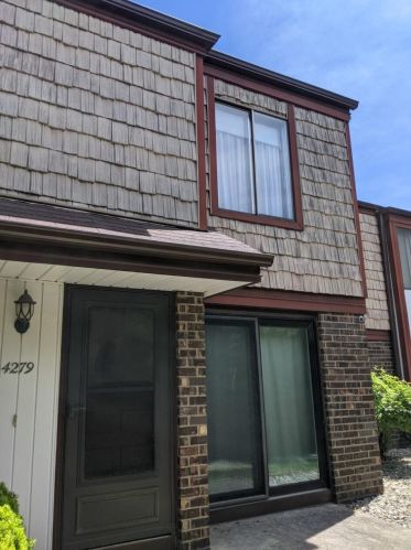 4279 College Ave, Milwaukee, WI 53221-4548