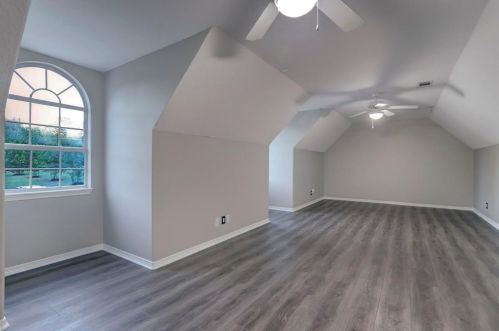 114 Leah Dr, Montgomery TX 77316-6818 exterior