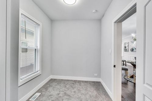 245 13 Ave, Broadview IL 60153-1407 exterior