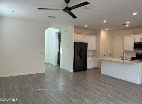 932 Anderson Ave, Phoenix AZ  85022 exterior