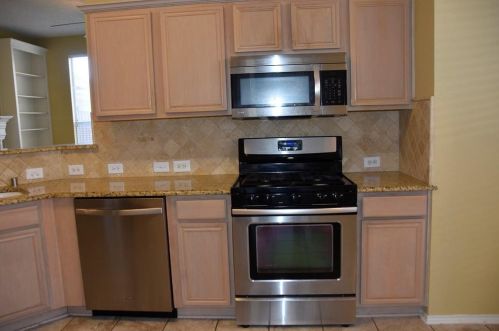 9804 Shelby Pl, Frisco TX 75035-5284 exterior