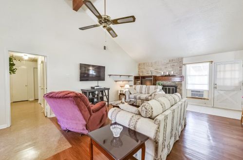 7319 Foxway Ln, Humble TX exterior