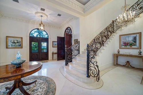 950 Nelsons Walk, Naples, FL 34102-7833