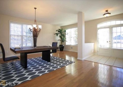 6057 Glencedar Ln, Atlanta, GA 30349-1284