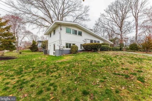 4000 Javins Dr, Alexandria VA  22310-2037 exterior