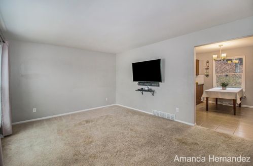 10831 Sconcewood Dr, Lowell MI 49331-9430 exterior