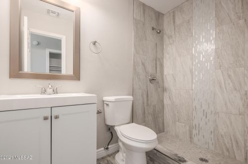 5817 Beverly St, Tucson AZ 85711-5141 exterior