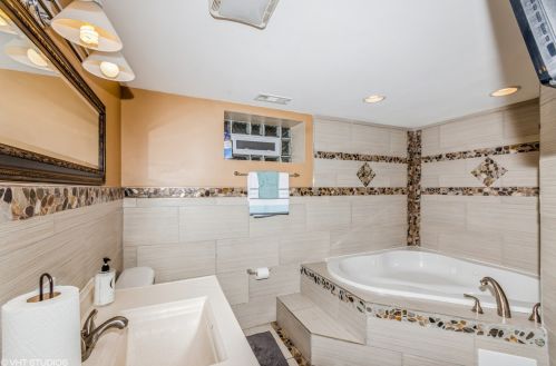 10449 Pr Ave, Chicago IL 60628-1450 exterior