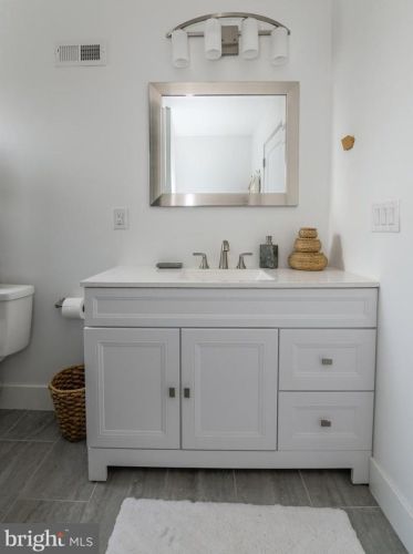 2203 Cumberland St, Philadelphia PA 19125-1732 exterior