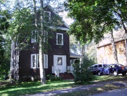 107 Hawthorne Ave, Newton, MA 02466-3015