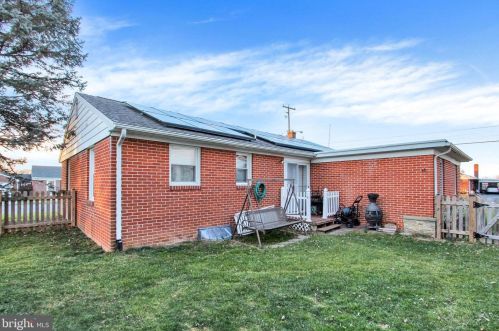 49 Columbus Ave, Littlestown PA 17340-1103 exterior