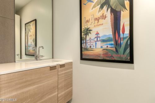 2300 Campbell Ave, Phoenix AZ 85016 exterior