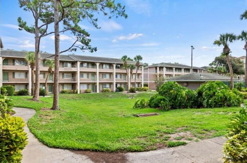 115 Oyster Bay Cir, Altamonte Springs FL 32701-8078 exterior