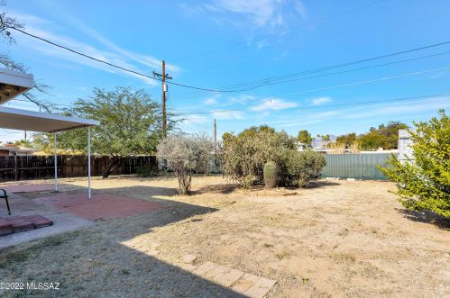 8257 Beverly St, Tucson AZ  85710-5931 exterior