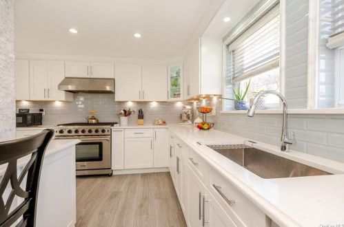 3327 Campbell Dr, Bronx NY 10465-1358 exterior