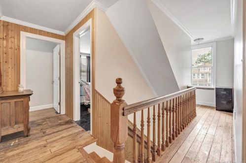 8 Talmadge St, Derby CT 06418-1004 exterior