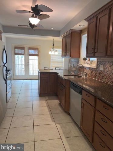 2018 Carpenter St, Philadelphia PA  19146-2617 exterior