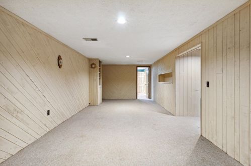 1905 Eldon St, Grand Rapids MI 49525-1549 exterior