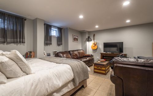 212 6th St, Boston MA 02127-2633 exterior