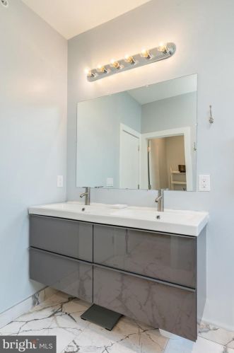 1311 Bouvier St, Philadelphia PA  19146-4702 exterior