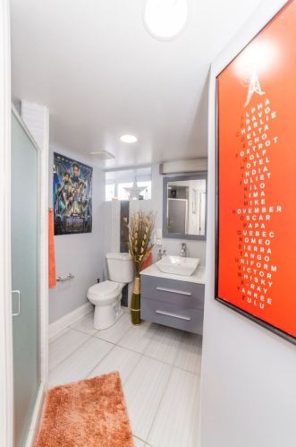 7350 Bennett Ave, Chicago IL 60649-4621 exterior