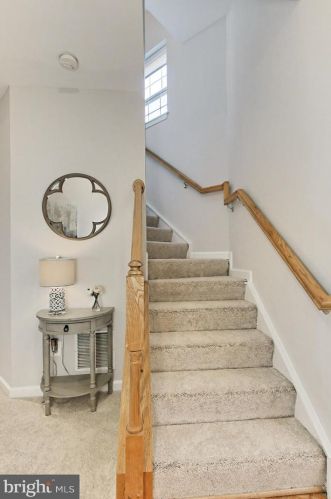 4999 Murtha St, Alexandria VA 22304-8612 exterior