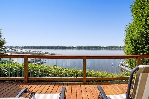 1216 Frst Dr, Kalamazoo MI 49002-6318 exterior